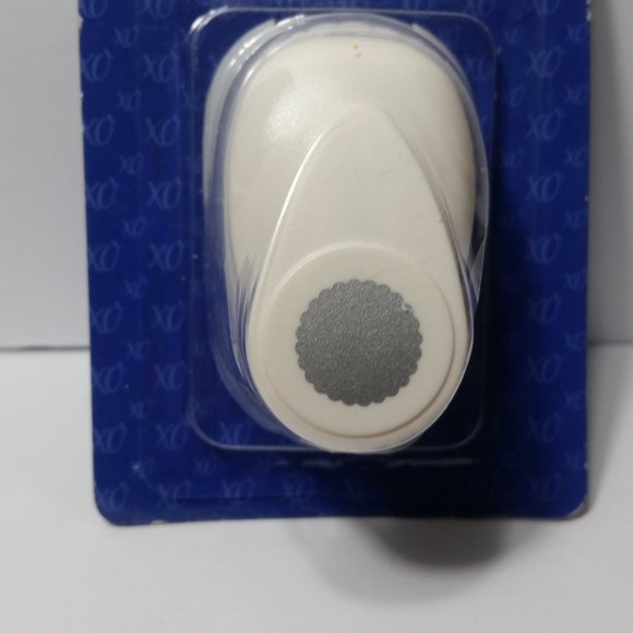 Lever Action Craft Punch Scalloped Edge Circle 5/8 - Picture 3 of 9